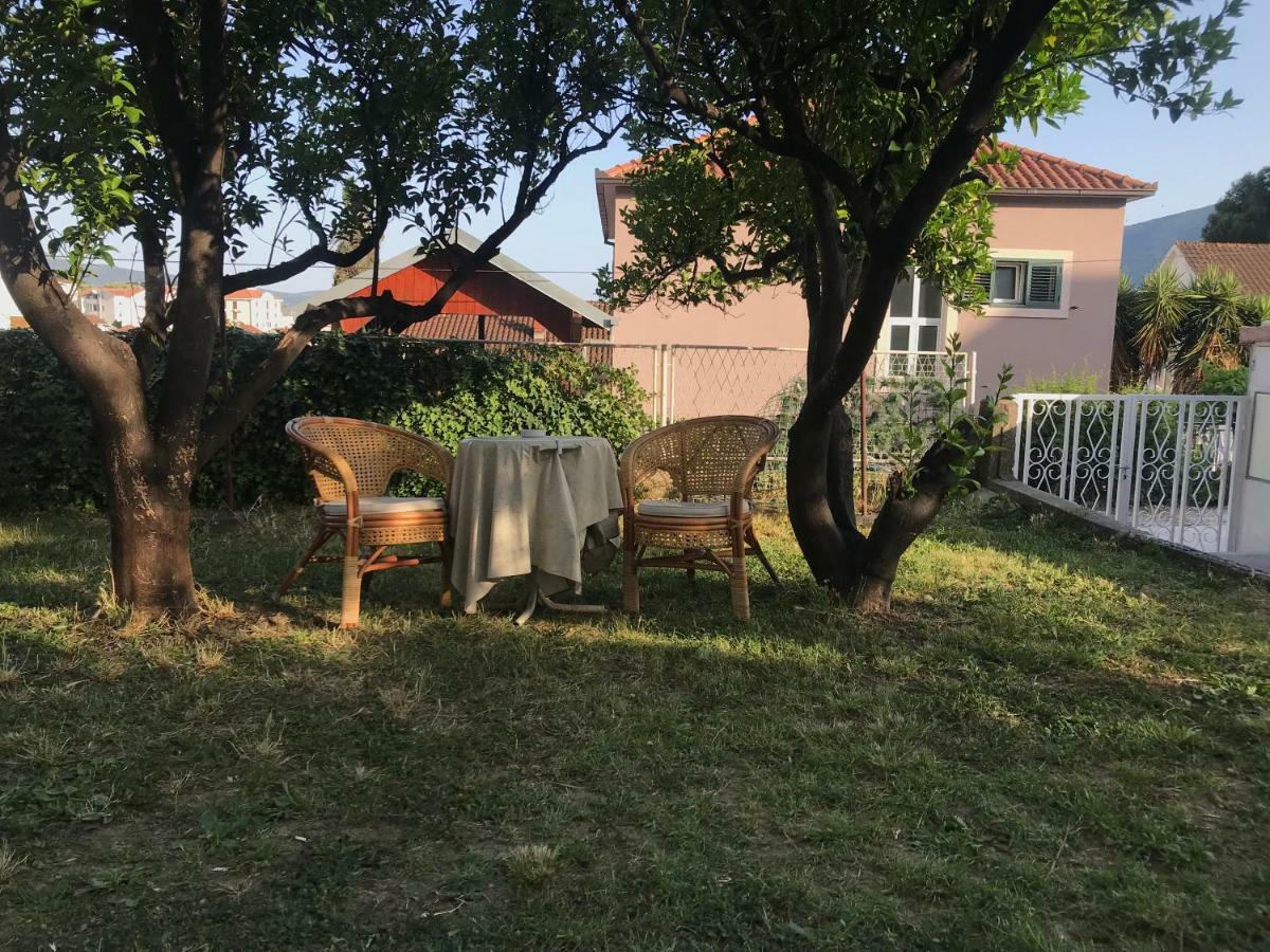 Apartmani Konjevic Херцег-Нови Экстерьер фото