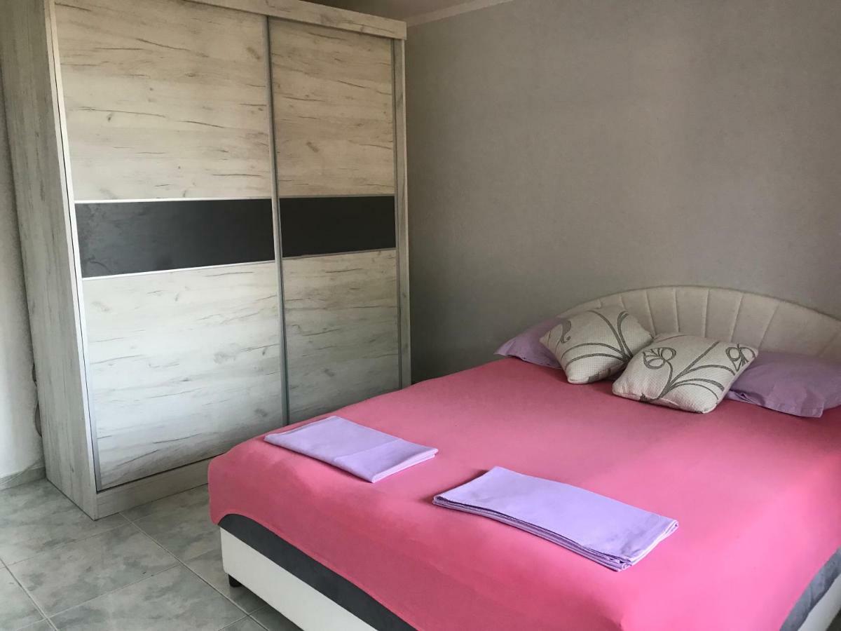Apartmani Konjevic Херцег-Нови Экстерьер фото