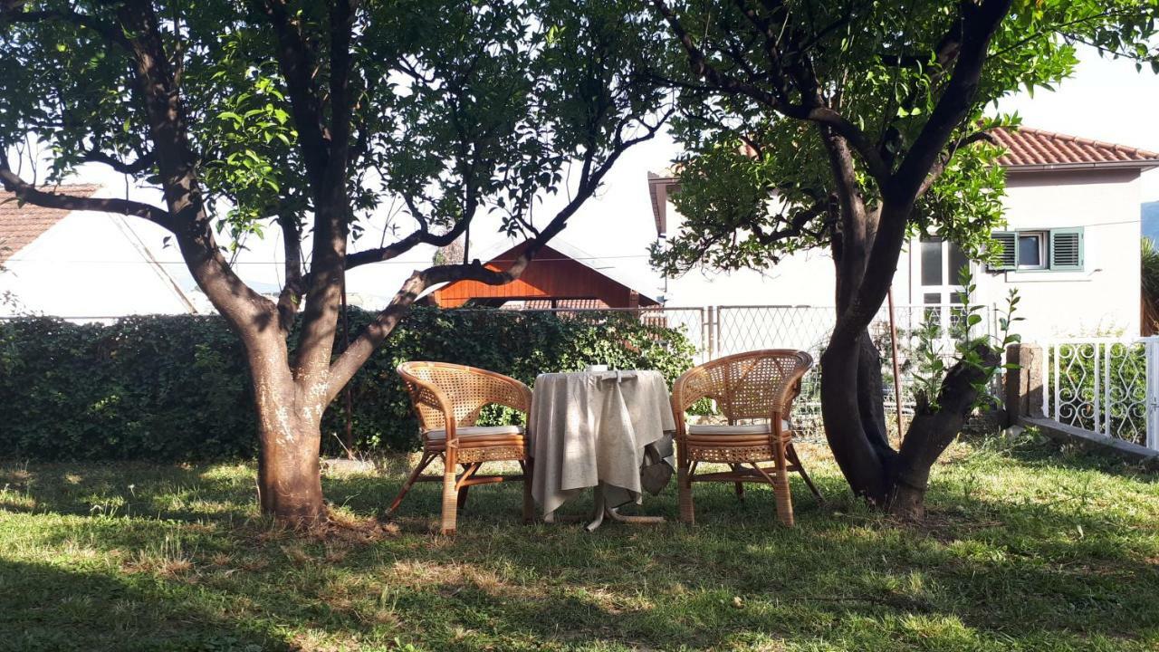 Apartmani Konjevic Херцег-Нови Экстерьер фото