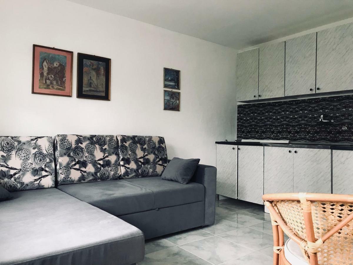 Apartmani Konjevic Херцег-Нови Экстерьер фото